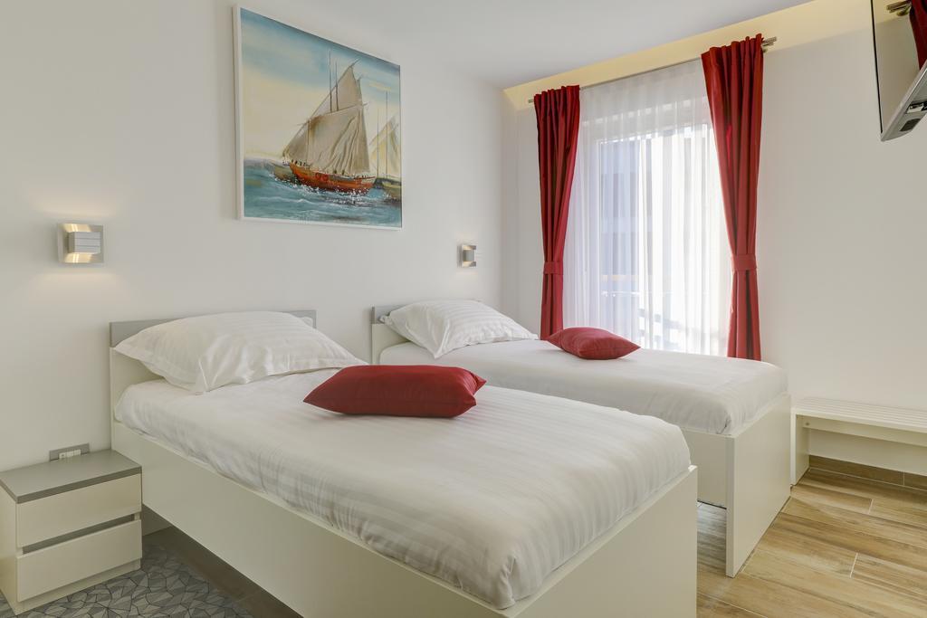 Viras Luxury Holiday Premantura Exterior foto