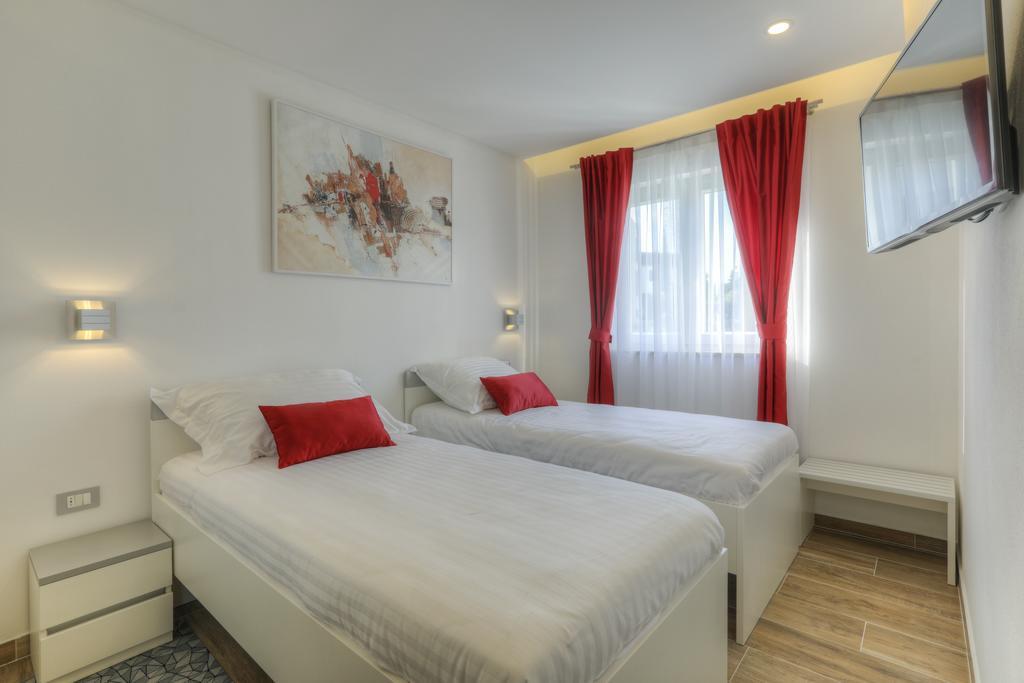 Viras Luxury Holiday Premantura Exterior foto